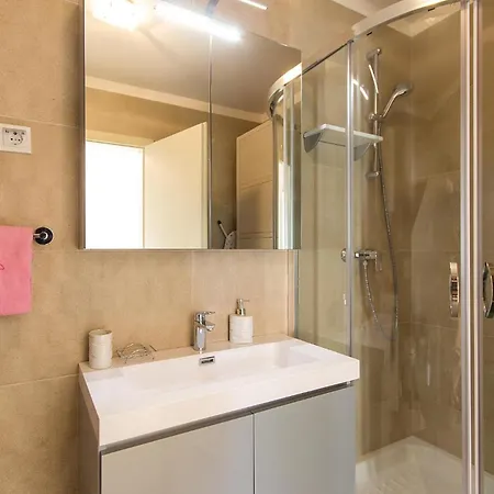 Apartamento 8 *